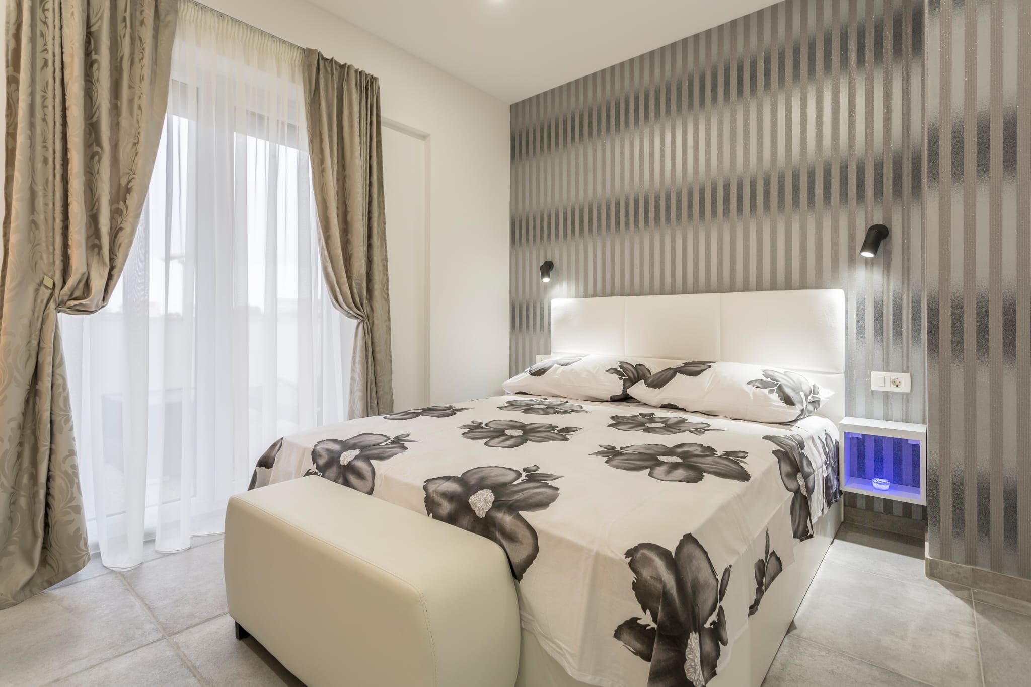 Bedroom with double bed